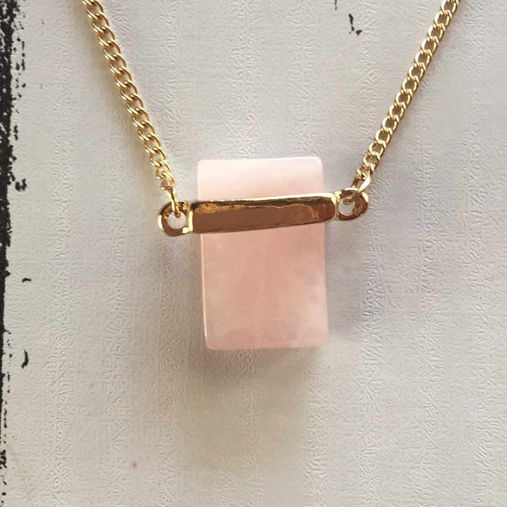 Rose quartz and gold chain necklace